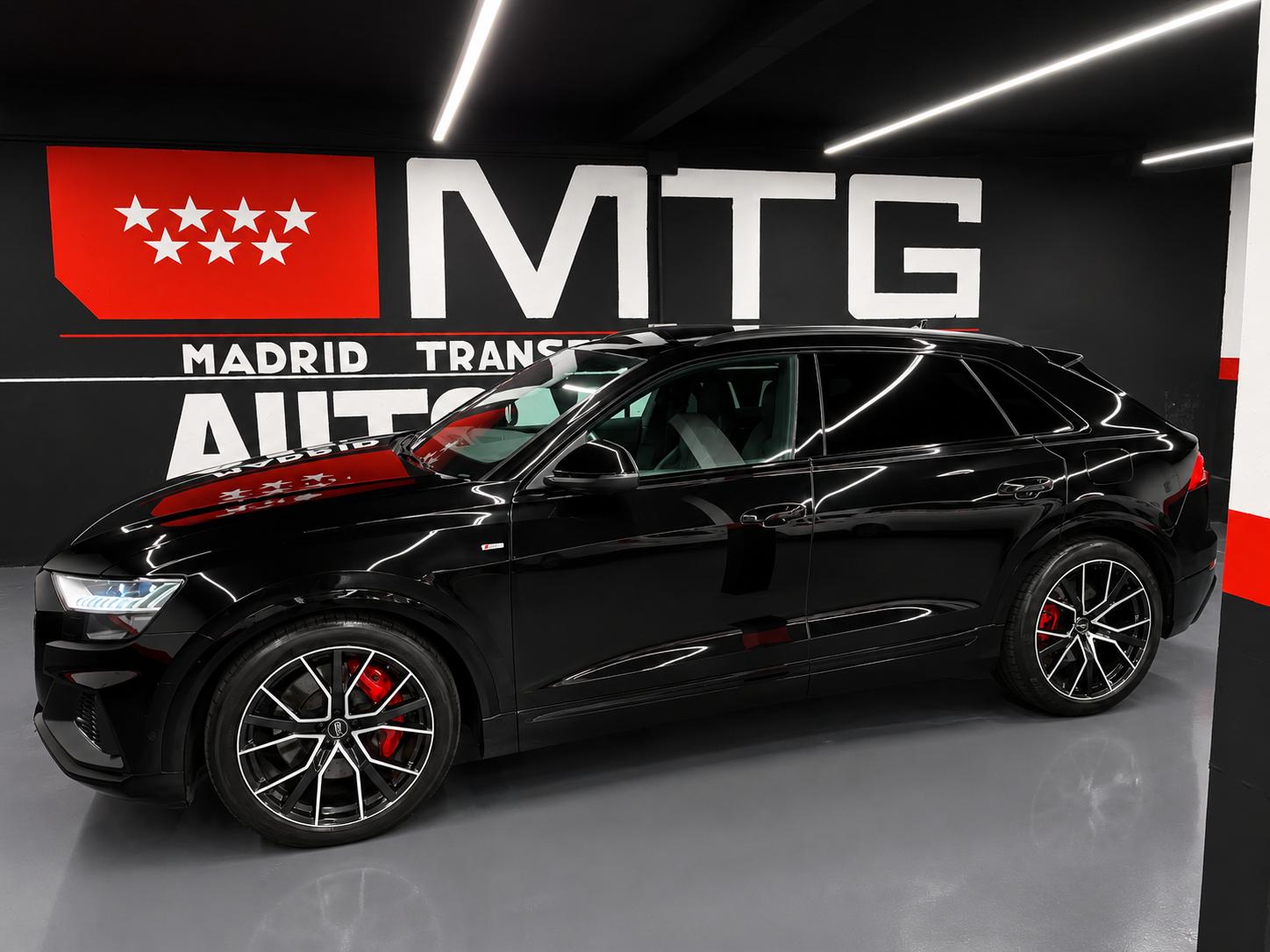 AUDI Q8 foto 4