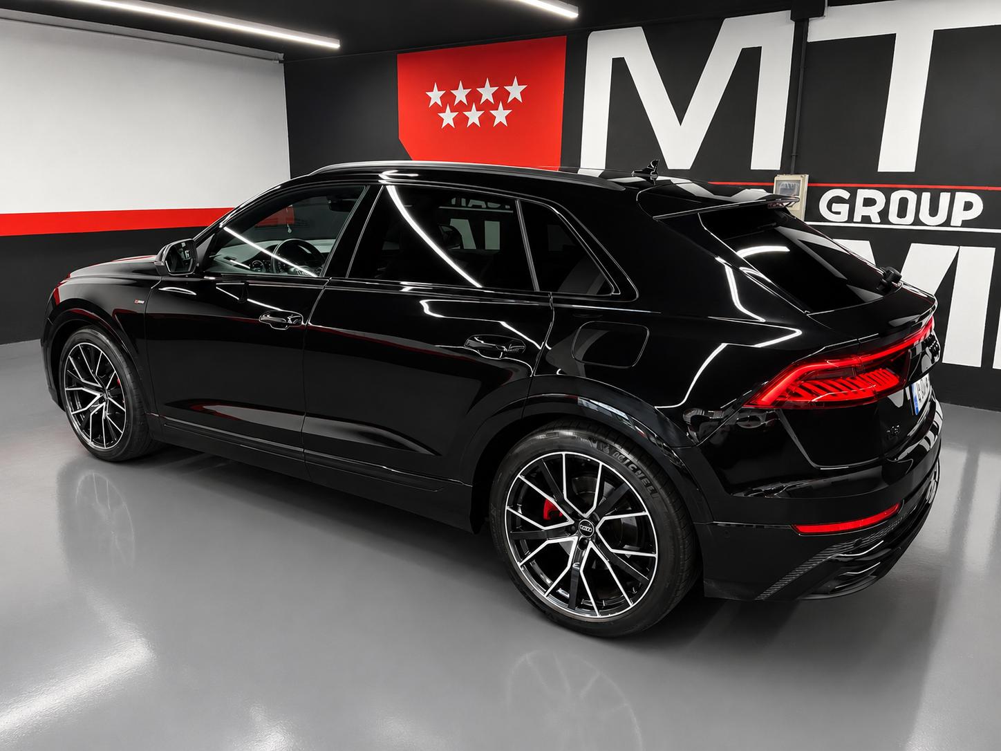 AUDI Q8 foto 3