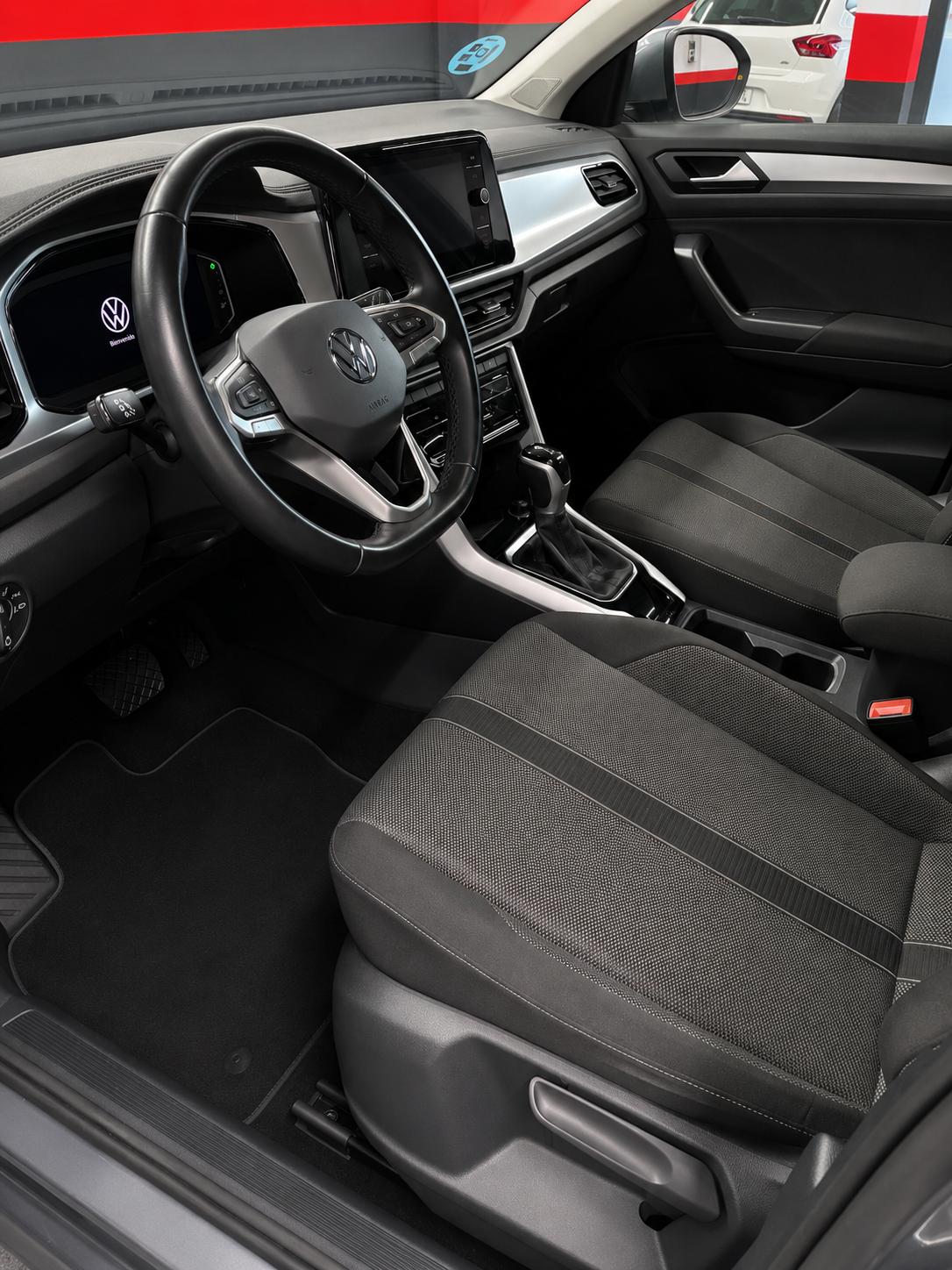 VOLKSWAGEN T-ROC foto 2